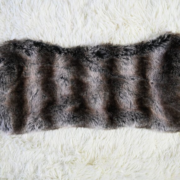 Faux Fur Shawl - Picture 1 of 3